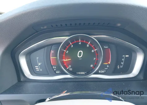 2015 Volvo S60 T5 Premier z USA, uszkodzony, nr VIN YV140MFK7F2368054